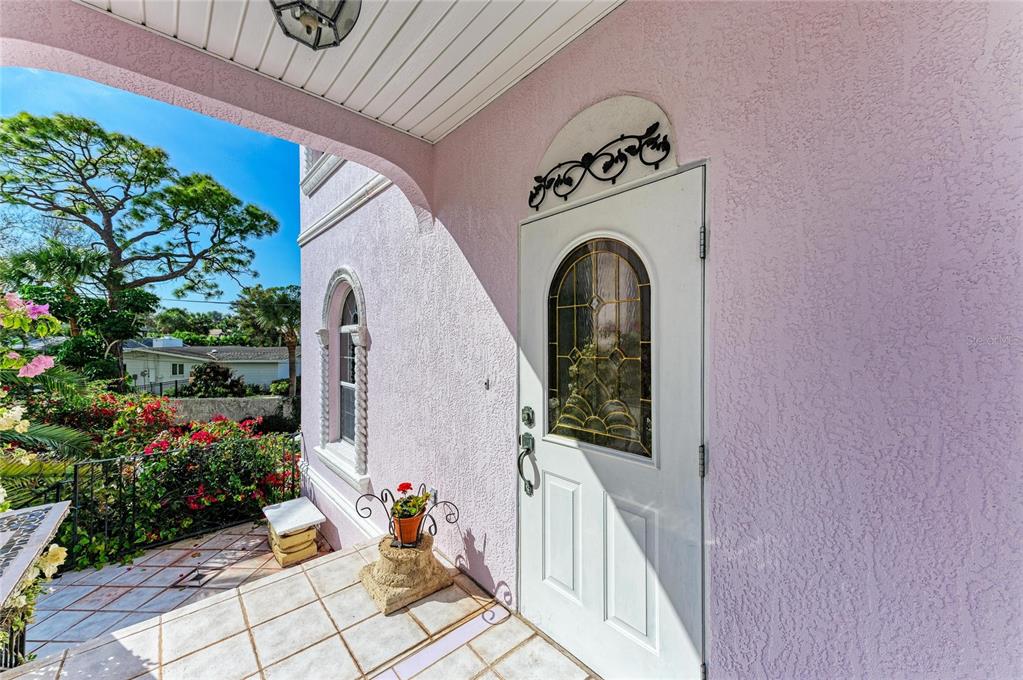 282 Santa Maria Street Venice, FL 34285 - Photo 5 of 39