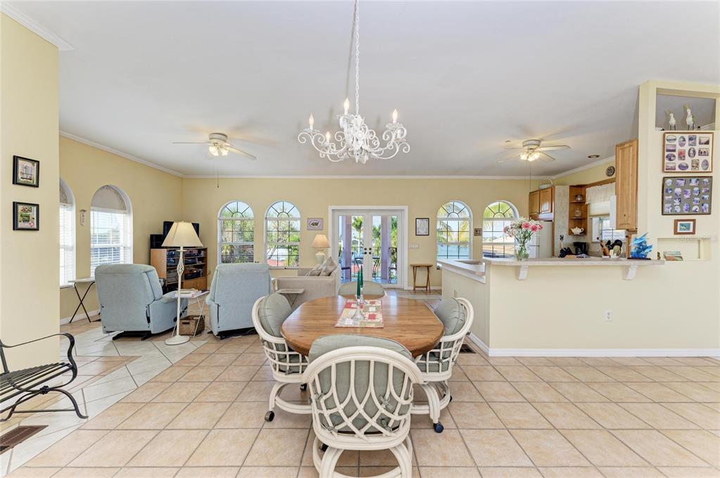 282 Santa Maria Street Venice, FL 34285 - Photo 7 of 39