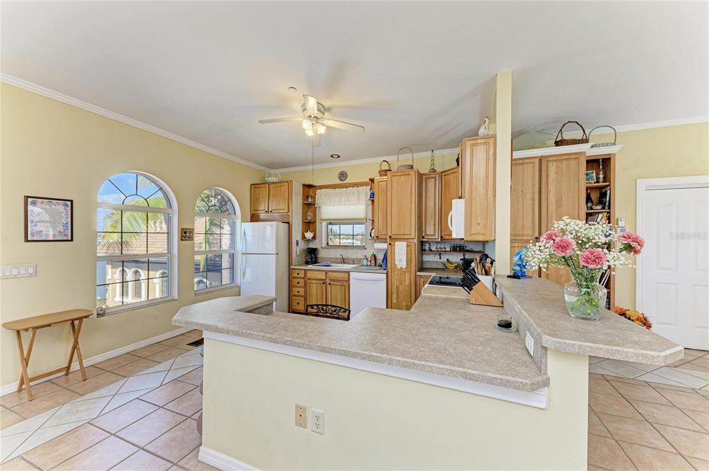 282 Santa Maria Street Venice, FL 34285 - Photo 10 of 39