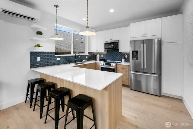 $749,000 | 318 North 84th Street, Seattle, WA 98103