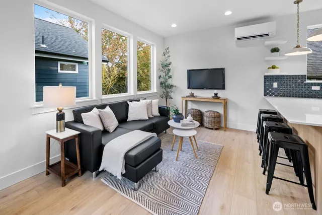 $749,000 | 318 North 84th Street, Seattle, WA 98103