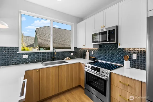 $749,000 | 318 North 84th Street, Seattle, WA 98103