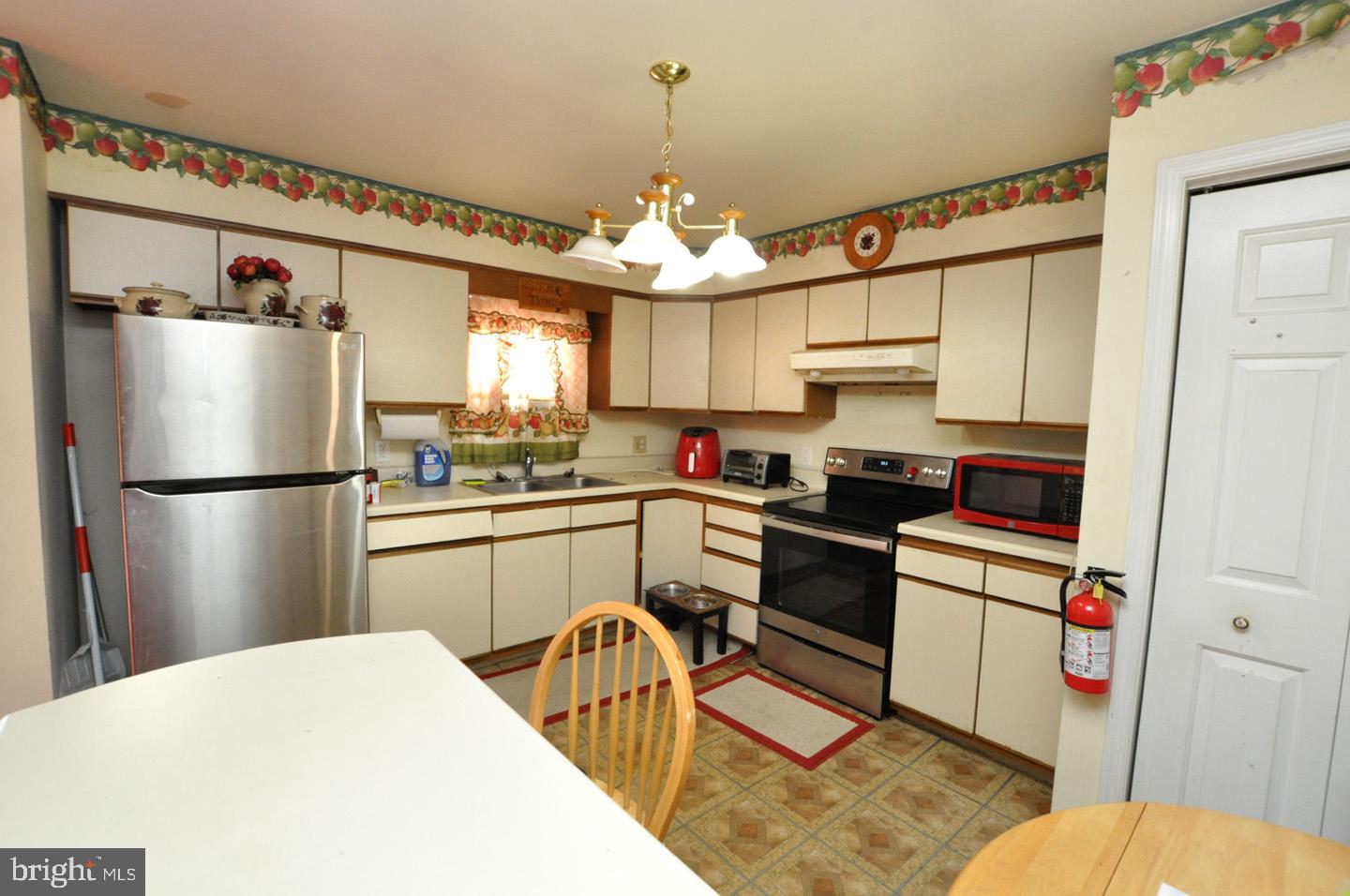 818 Mail Avenue Wenonah, NJ 08090 - Photo 11 of 21