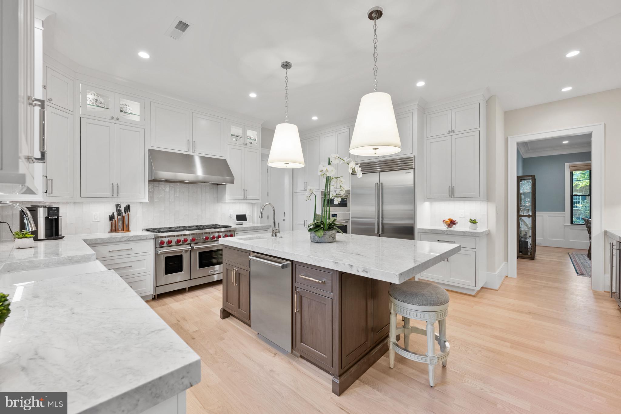 3612 North Rockingham Street Arlington, VA 22213 - Photo 23 of 64 Gourmet Kitchen with Quartzite Counters