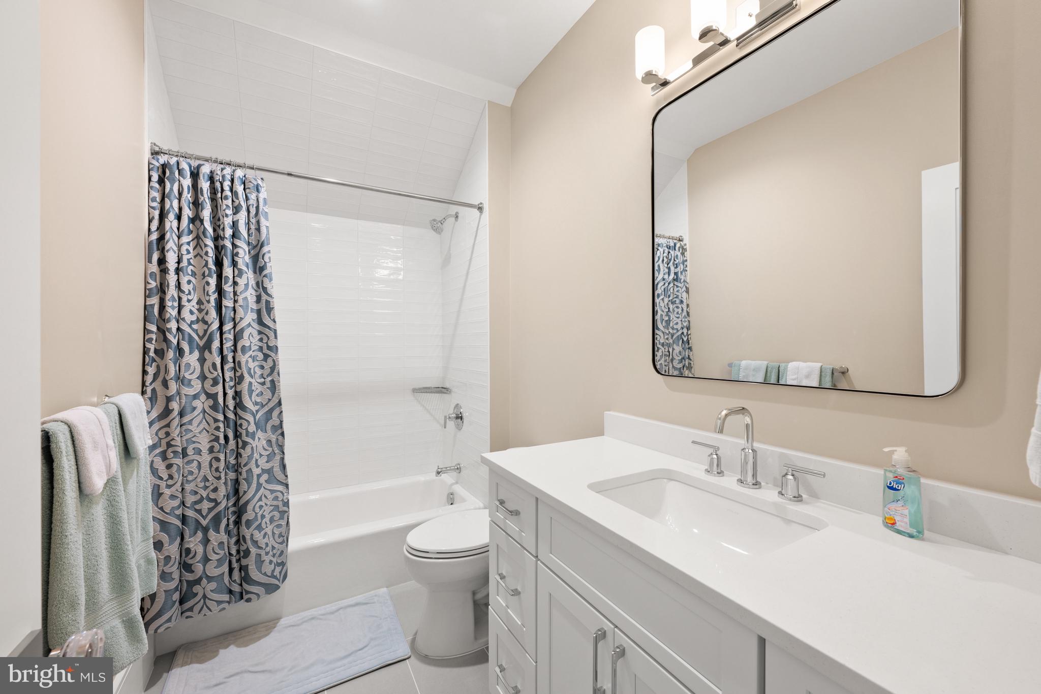 3612 North Rockingham Street Arlington, VA 22213 - Photo 47 of 64 En-suite Bath in Third Suite