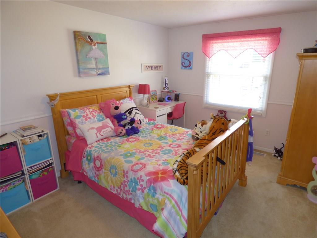 641 Blue Ridge Road Pittsburgh, PA 15239 - Photo 14 of 25 Bedroom #2