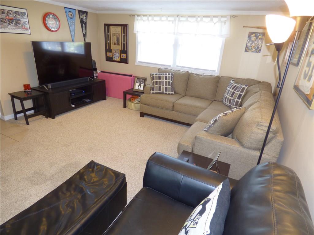 641 Blue Ridge Road Pittsburgh, PA 15239 - Photo 19 of 25 Family Room