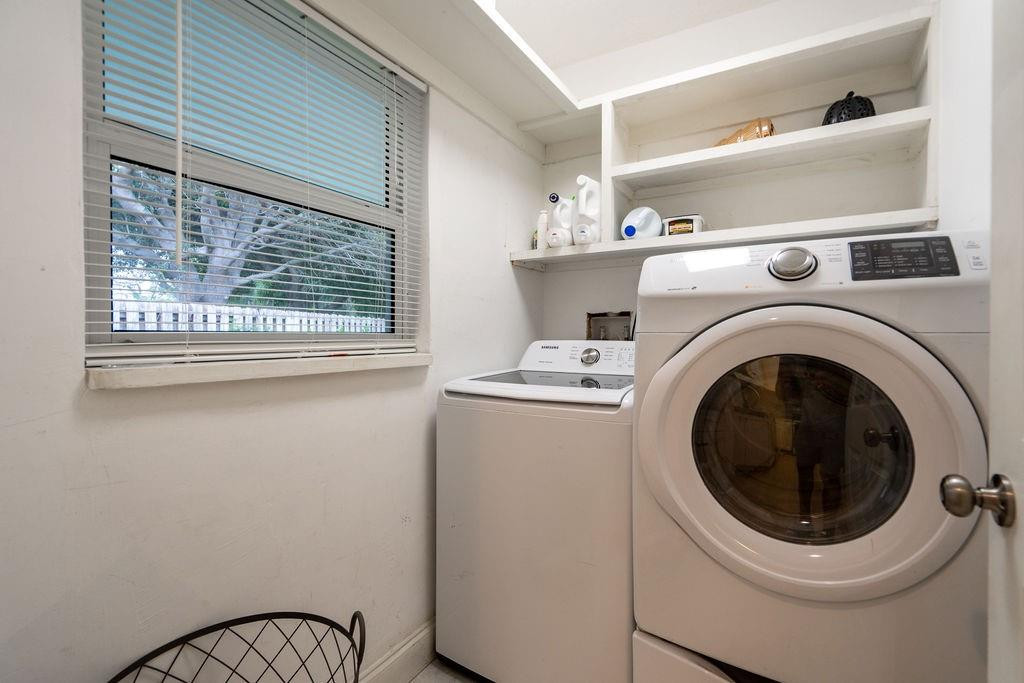463 Newcastle Street Boca Raton, FL 33487 - Photo 22 of 32 a utility room with dryer and washer