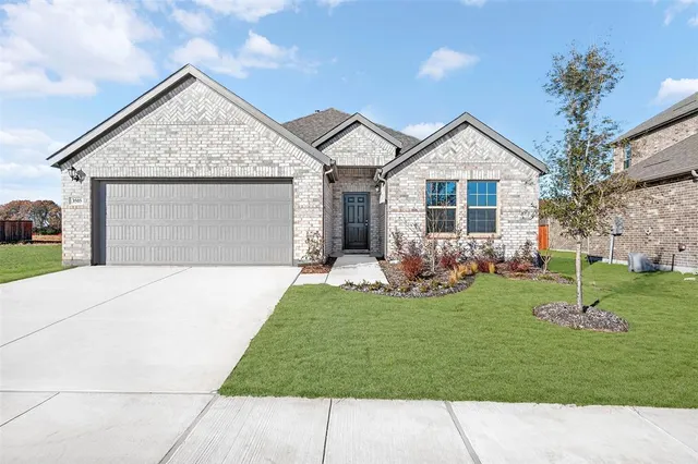 $359,990 | 3505 Kingdom Drive, Denton, TX 76208