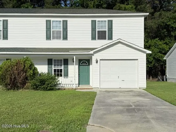 $1,200 | 216 Winners Circle South, Jacksonville, NC 28546