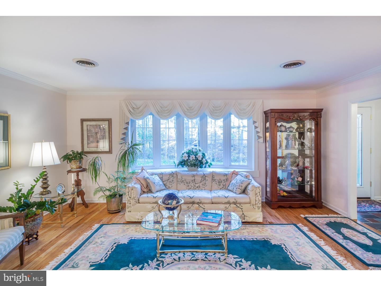 1157 Hopewell Road Downingtown, PA 19335 - Photo 9 of 20 Gallery Image 9