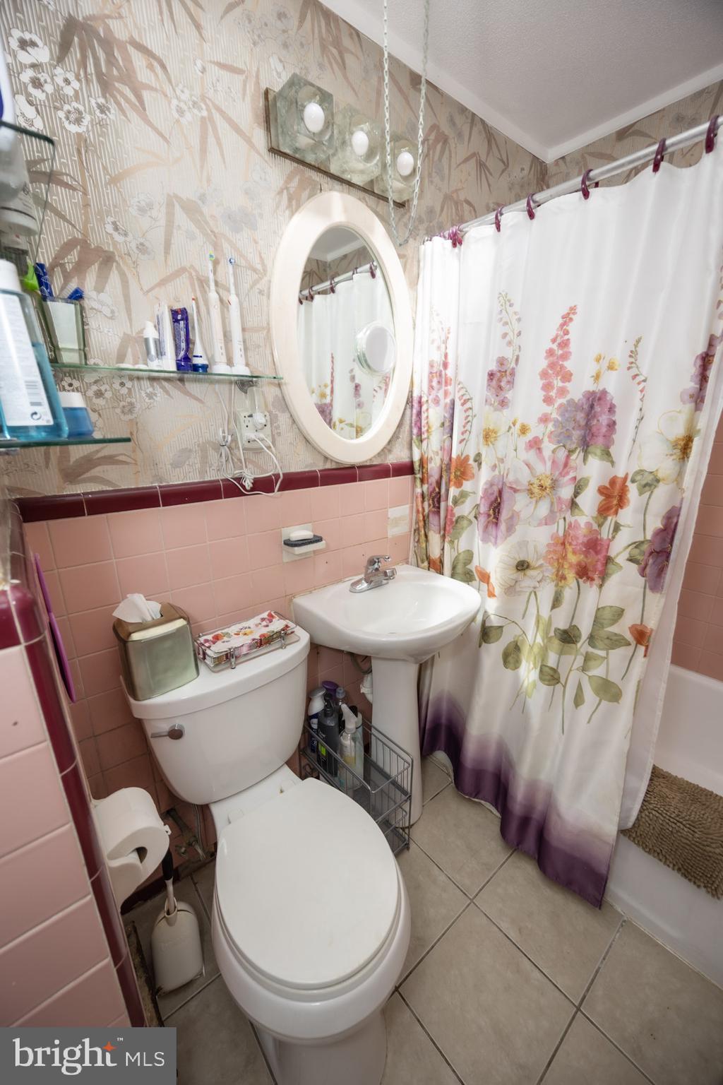 1573 Beverly Road Philadelphia, PA 19138 - Photo 23 of 36 Gallery Image 23