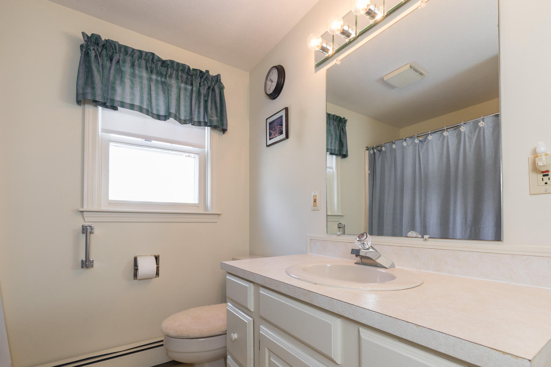 1 4th Street Biddeford Pool, ME 04006 - Photo 38 of 50 Master Bath