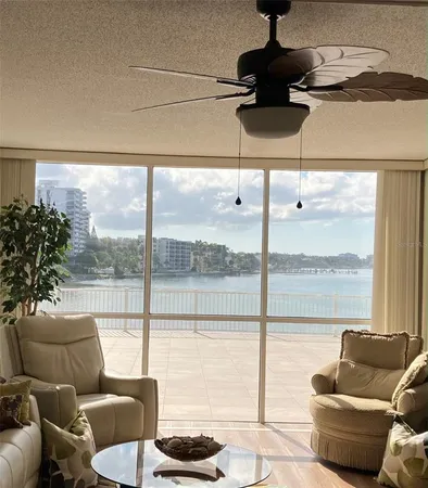 $449,900 | 100 Pierce Street, Unit 305, Clearwater, FL 33756