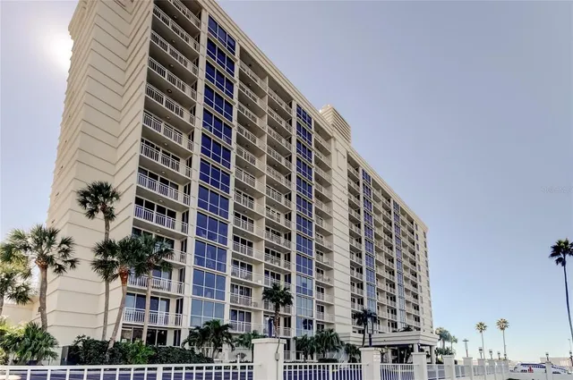 $524,900 | 100 Pierce Street, Unit 305, Clearwater, FL 33756