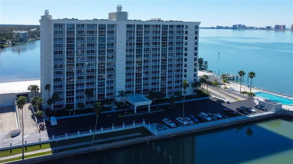 $449,900 | 100 Pierce Street, Unit 305, Clearwater, FL 33756