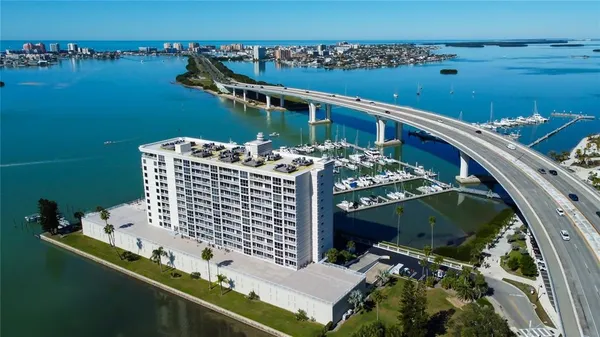 $449,900 | 100 Pierce Street, Unit 305, Clearwater, FL 33756