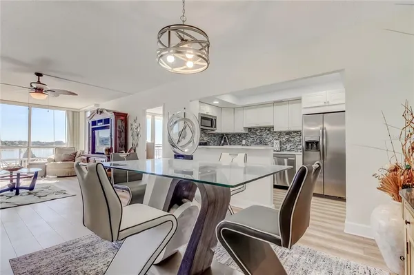 $449,900 | 100 Pierce Street, Unit 305, Clearwater, FL 33756