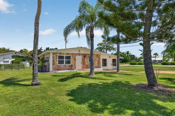 $2,300 | 1817 Northwest Azalea Street, Stuart, FL 34994