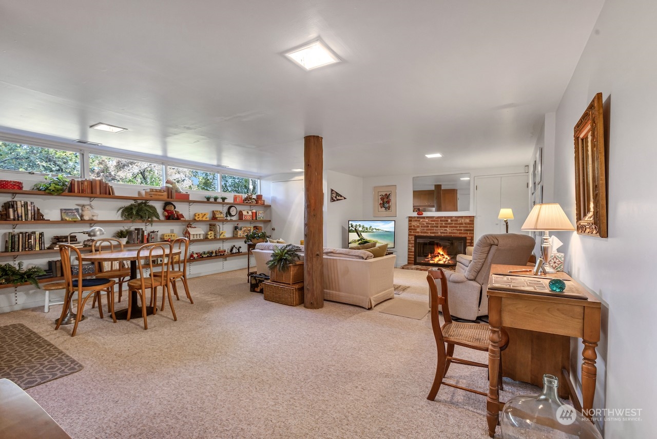 234 Middlefield Road Bellingham, WA 98225 - Photo 29 of 36 a view of a dining room with furniture