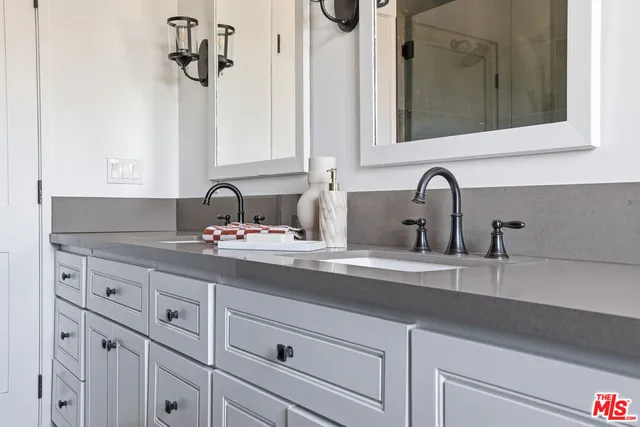 a view of a house with a yard and plants