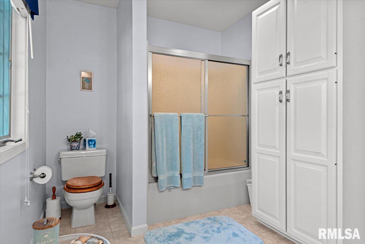 828 Coventry Point Springfield, IL 62702 - Photo 24 of 42