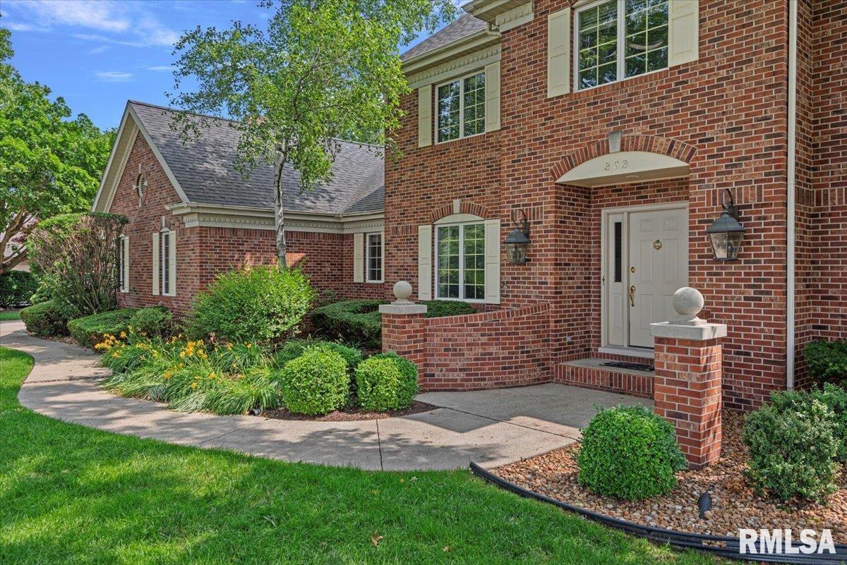 828 Coventry Point Springfield, IL 62702 - Photo 5 of 42