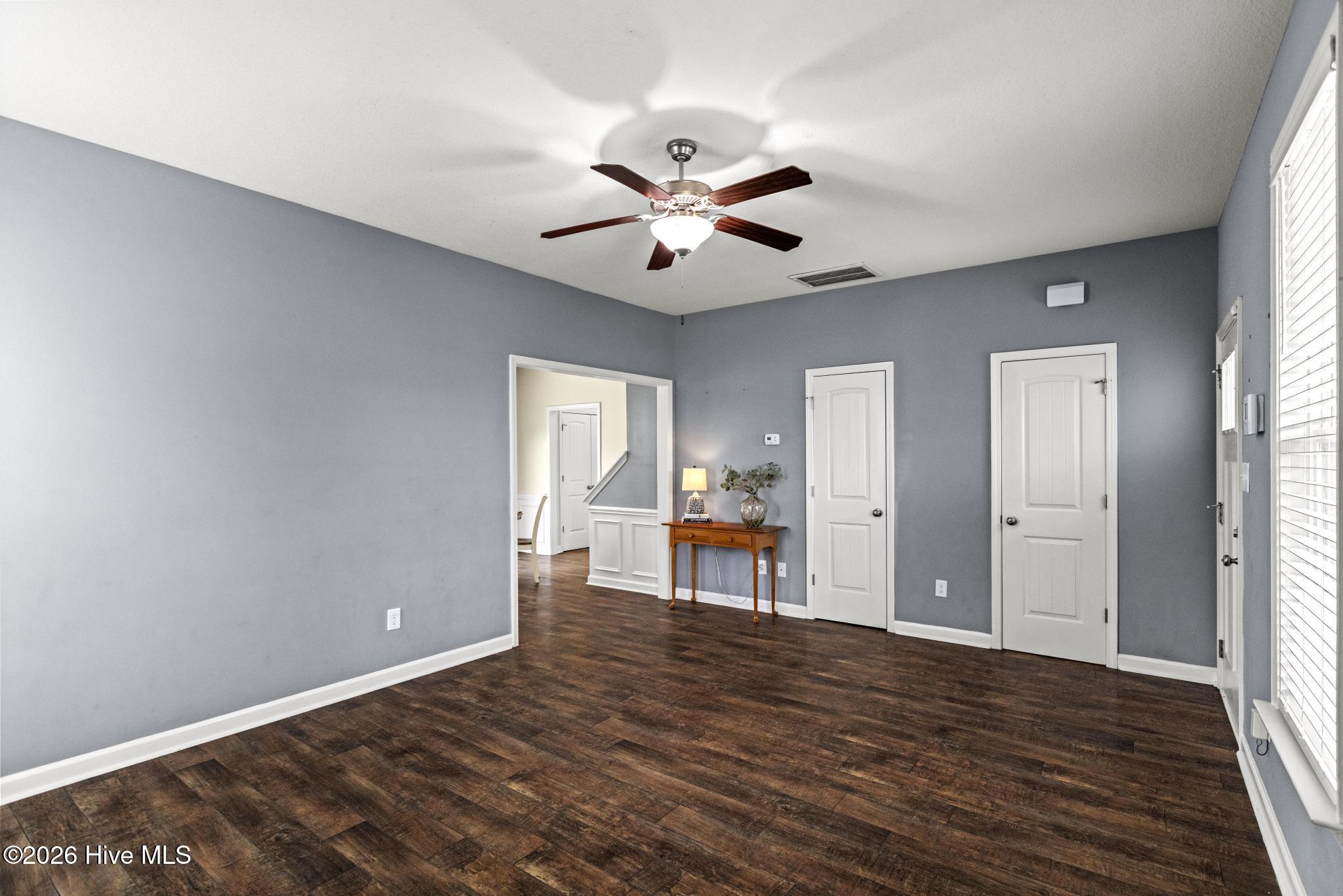 127 Pamlico Drive Holly Ridge, NC 28445 - Photo 5 of 32