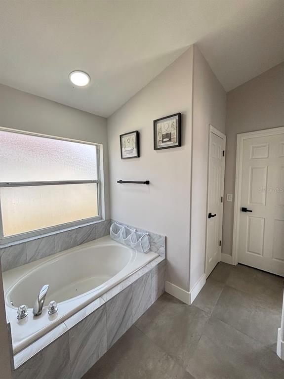 2521 Oneida Loop Kissimmee, FL 34747 - Photo 13 of 34