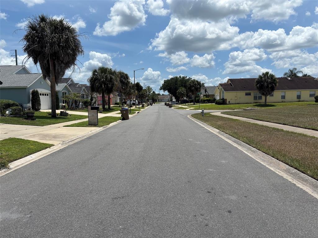 2521 Oneida Loop Kissimmee, FL 34747 - Photo 33 of 34