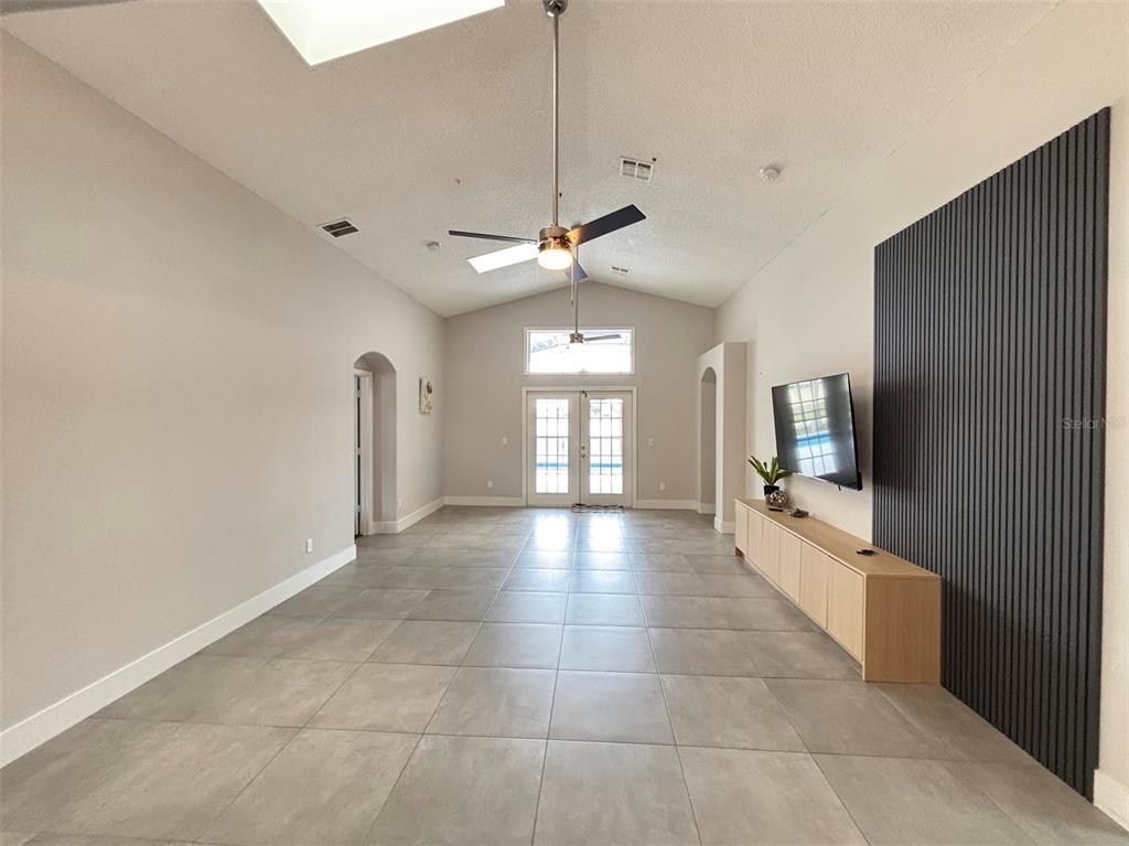 2521 Oneida Loop Kissimmee, FL 34747 - Photo 7 of 34