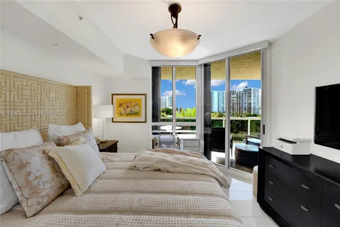 $1,350,000 | 3100 North Ocean Boulevard, Unit 606, Fort Lauderdale, FL 33308