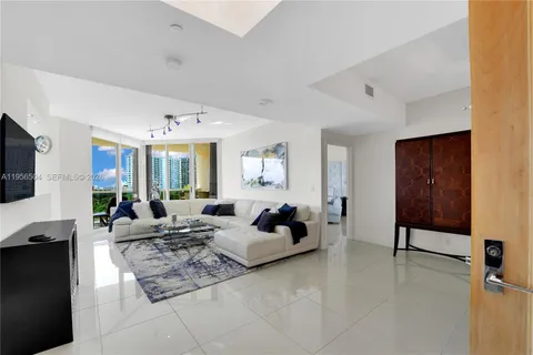 $1,350,000 | 3100 North Ocean Boulevard, Unit 606, Fort Lauderdale, FL 33308