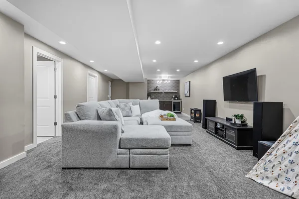 $439,900 | N1778 Hyacinth Lane, Greenville, WI 54942