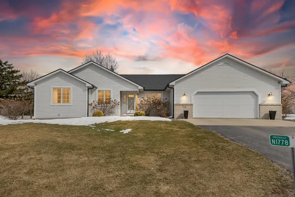 $439,900 | N1778 Hyacinth Lane, Greenville, WI 54942
