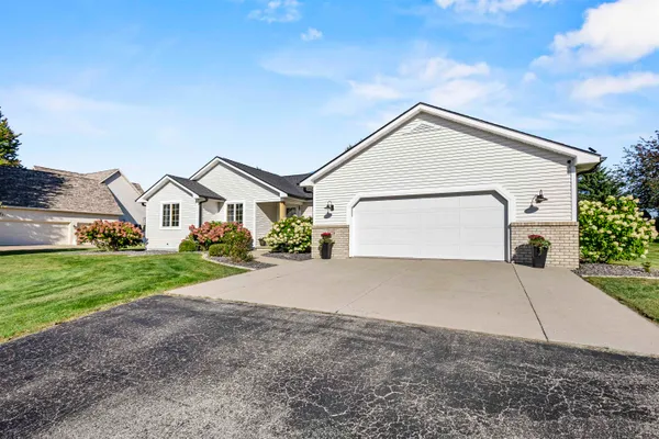 $439,900 | N1778 Hyacinth Lane, Greenville, WI 54942