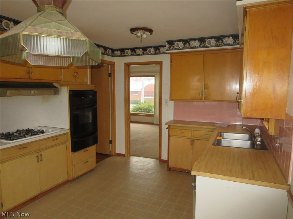 9716 David Road Garfield Heights, OH 44125 - Photo 7 of 23