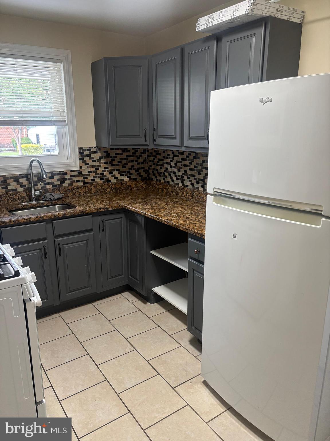 7721 Bender Road Landover, MD 20785 - Photo 9 of 38 Kitchen granite countertop