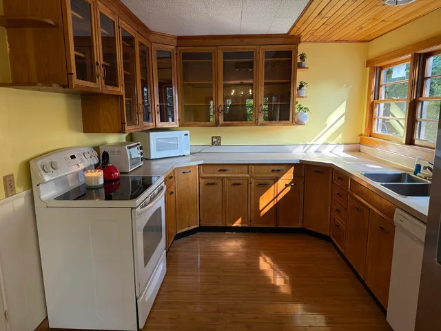 $164,900 | 26 Pleasant Street, Millinocket, ME 04462