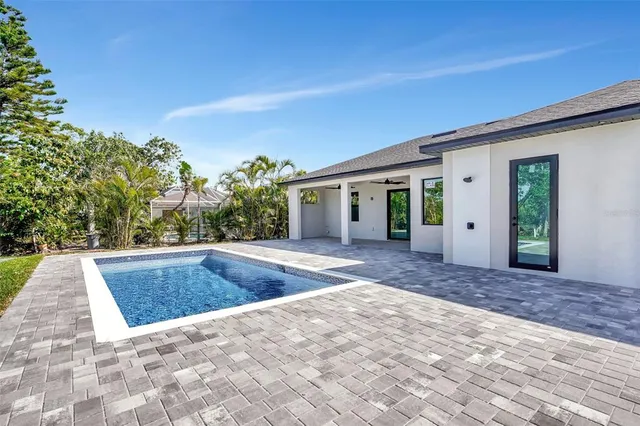 $2,900 | 212 Fairway Road, Rotonda West, FL 33947