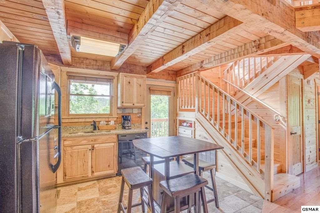 420 Proffitt Road, Unit LECONTELOOKOUT Gatlinburg, TN 37738 - Photo 9 of 26 Gallery Image 9