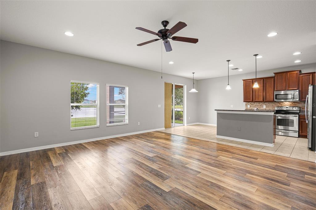 10284 Newminster Loop Ruskin, FL 33573 - Photo 9 of 72