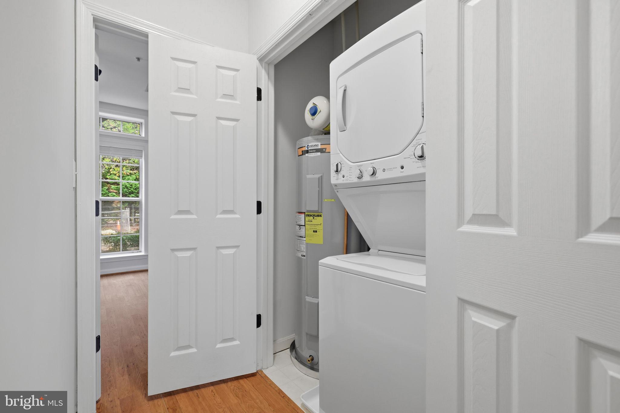 1340 Garden Wall Circle, Unit 502 Reston, VA 20194 - Photo 24 of 32 a view of bathroom