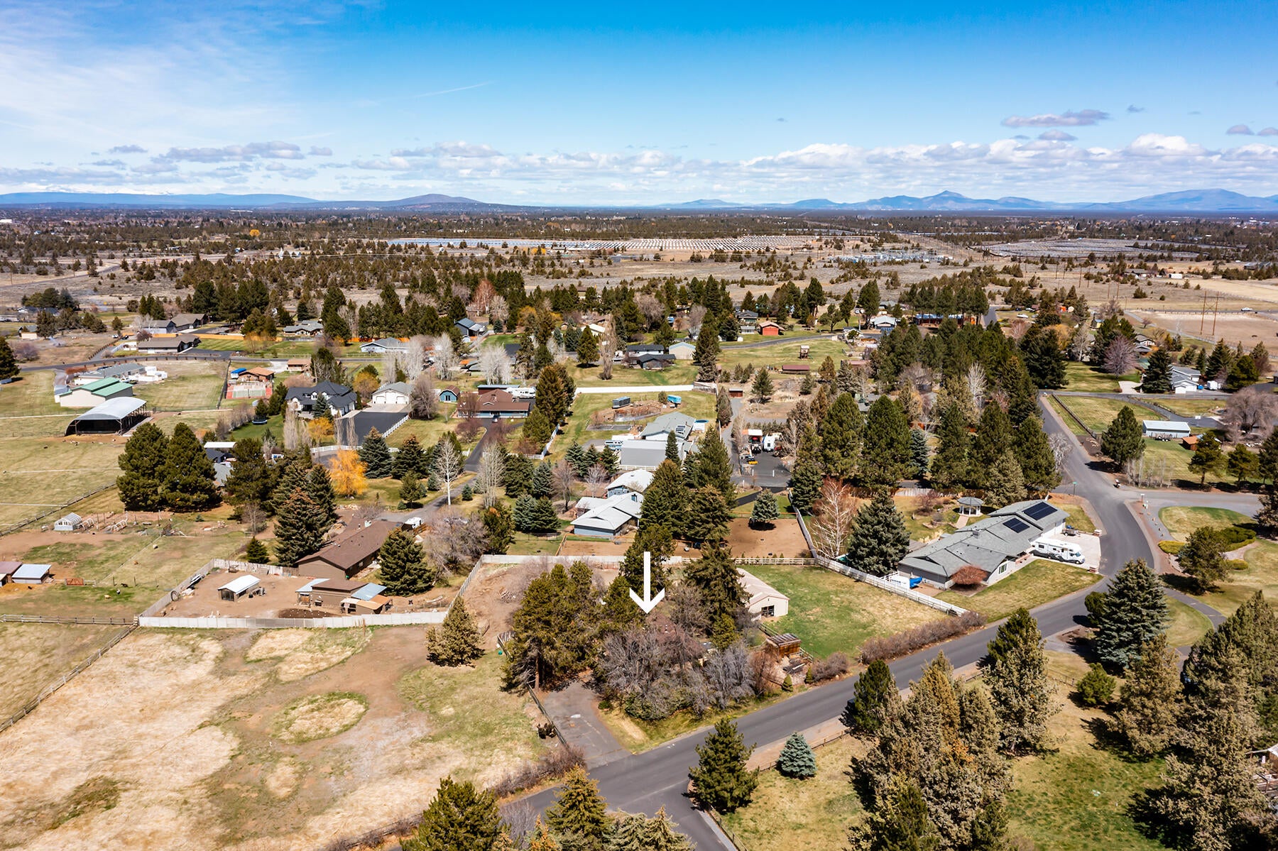 61865 Dobbin Road Bend, OR 97702 - Photo 36 of 38 35