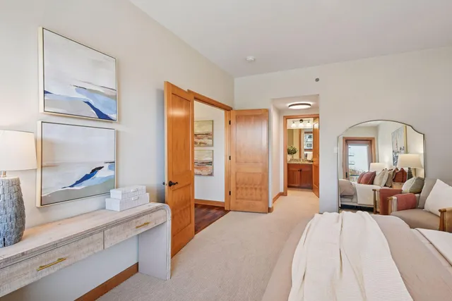 $805,000 | 4201 Sunset Drive, Unit N220, Spring Park, MN 55384