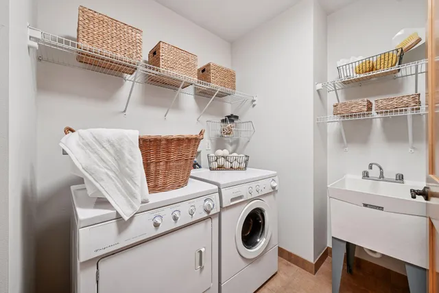 $805,000 | 4201 Sunset Drive, Unit N220, Spring Park, MN 55384