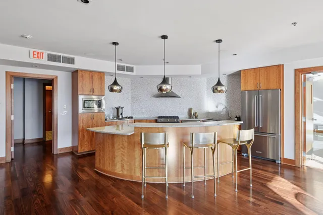 $805,000 | 4201 Sunset Drive, Unit N220, Spring Park, MN 55384