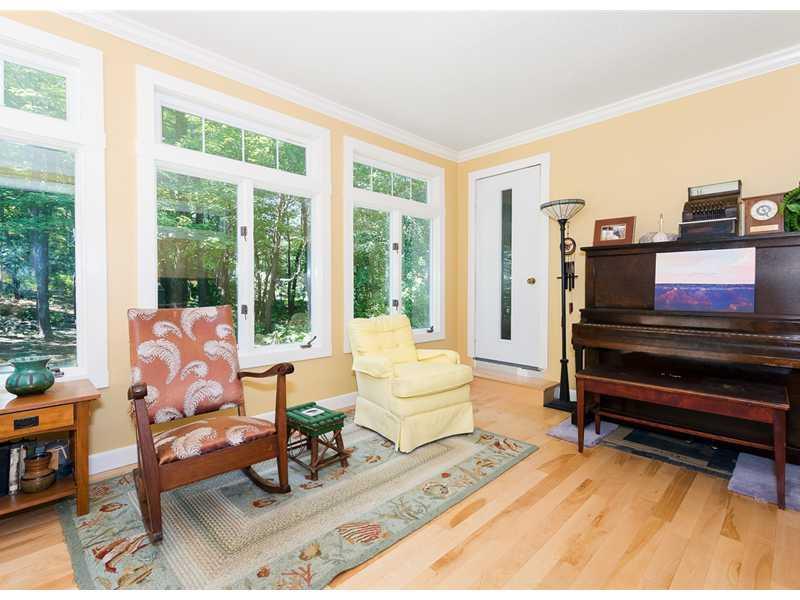 23 Adams Road Kittery, ME 03904 - Photo 10 of 25 Den/Family/Great Room.