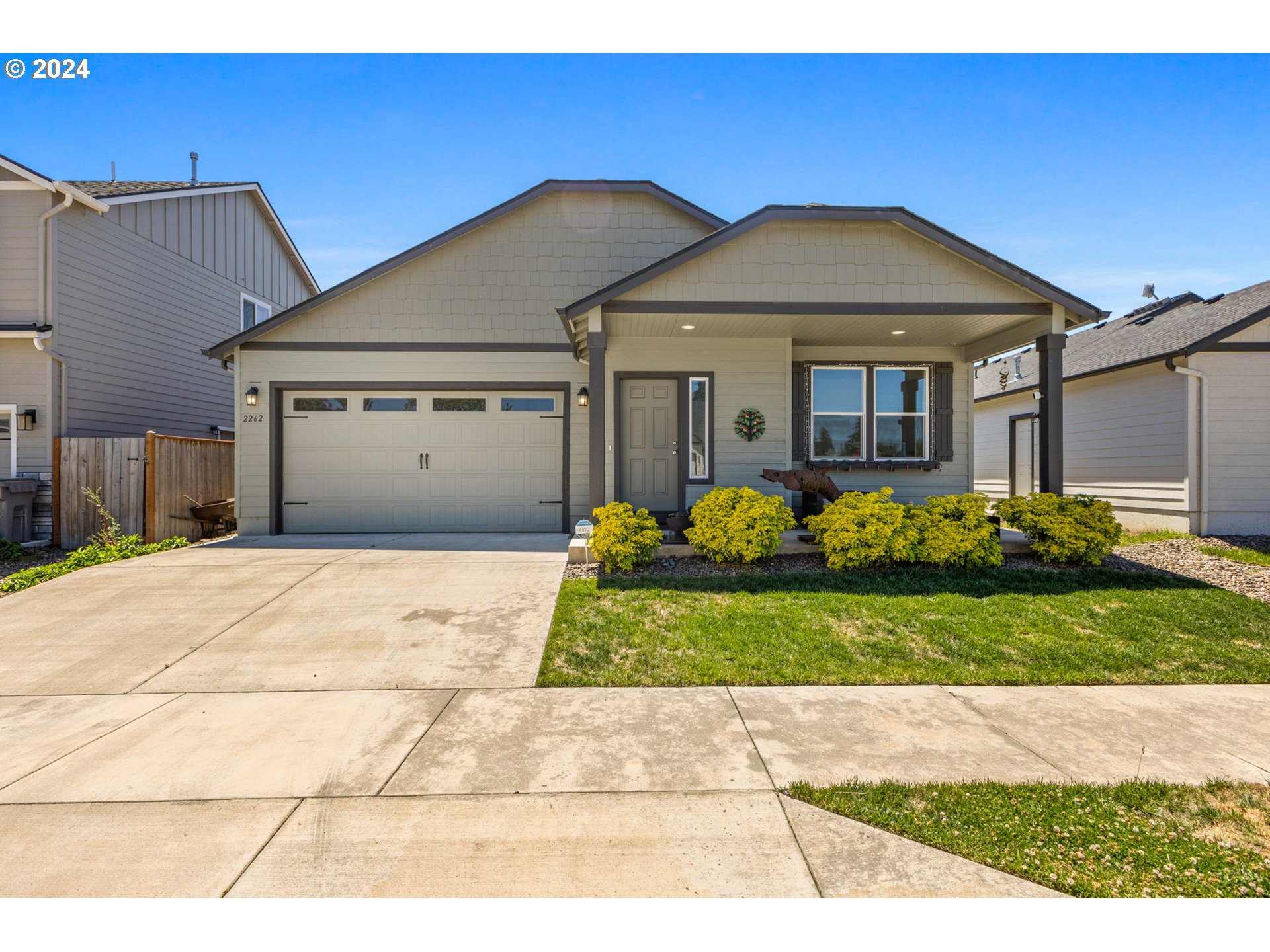2262 Gleanns Way Lebanon, OR 97355 - Photo 1 of 36 Gallery Image 1