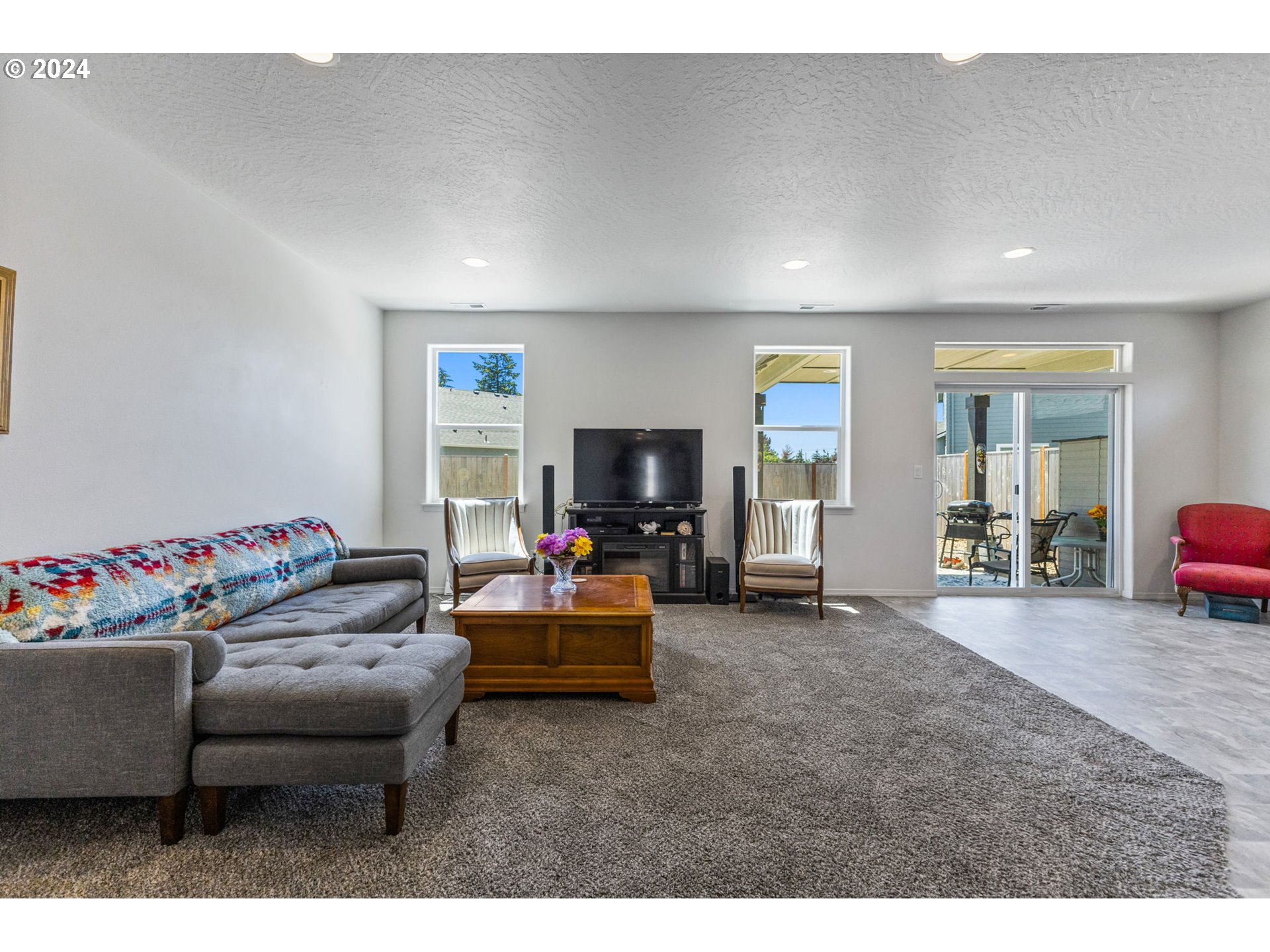 2262 Gleanns Way Lebanon, OR 97355 - Photo 11 of 36 Gallery Image 11